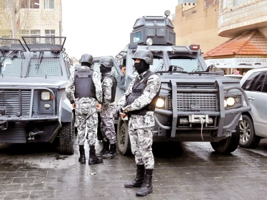 السلطات الأردنية تعتقل أشخاص مقربين من دائرة الملك ومصدر أمني يوضّح