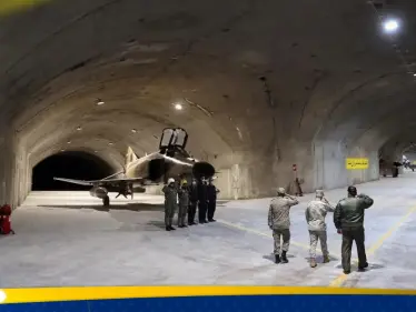 ضربة في قلب الجبل: صور أقمار صناعية توثق قصف قاعدة 