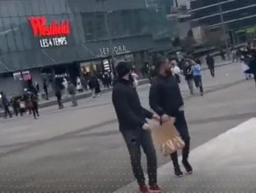 الشرطة الفرنسية تعلن عن عملية وسط باريس.. ومشاهد توثق هلعاً كبيراً بين المواطنين