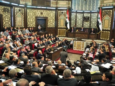 أول مرشح لانتخابات الرئاسة السورية يتقدم بأوراقه
