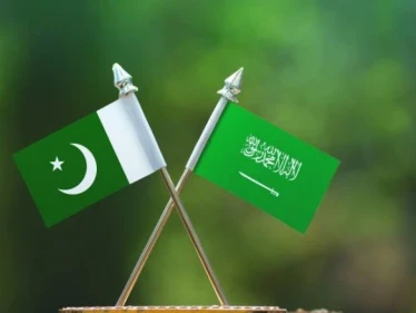السعودية تعلن دعم باكستان بـ 3 مليارات دولار