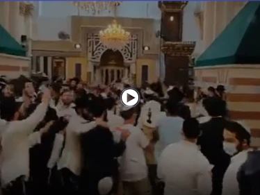 بالفيديو|| مستوطنون إسرائيليون يقيمون حفلاً في الحرم الإبراهيمي ويحولون المسجد مكاناً للرقص وتأدية طقوسهم