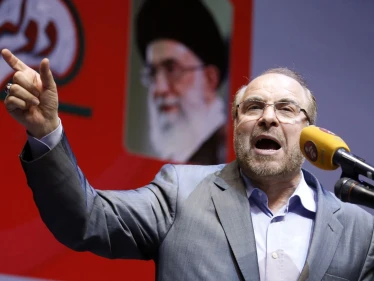 رئيس البرلمان الإيراني يوضح أمراً هاماً تسعى إليه إيران مشدداً على مواجهة التهديدات بحزم