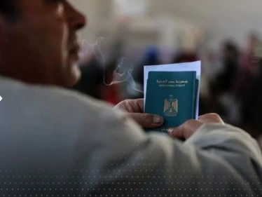 مصر تعدل بعض أحكام منح الجنسية للأجانب.. وتتبنى قرارات "لزيادة الدولار"