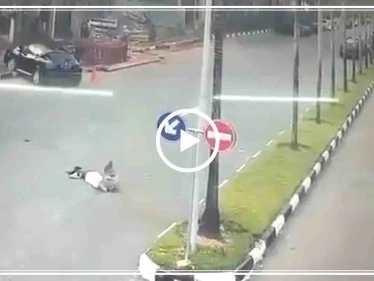 مشهد يحبس الأنفاس.. امرأة تتعرض أثناء ركضها بأحد الشوارع لحادث سير قاسٍ (فيديو)