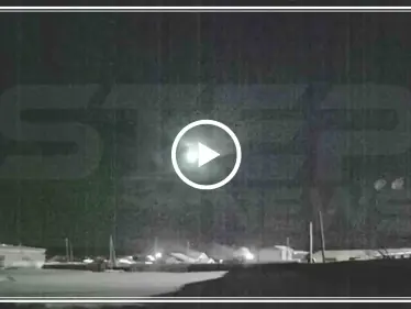 شاهد بالفيديو|| التنبؤات باتت حقيقة.. نيزك ضخم يسقط في سماء روسيا - وكالة ستيب نيوز