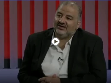 بالفيديو|| بديل نتنياهو يعتذر لـ ممثل الإخوان في إسرائيل" والأخير يثير جدلاً بحديثه عن "مرسي"