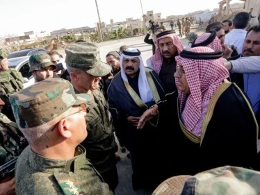 النظام يجتمع مع ممثلي عدد من العشائر الموالية له، والأخيرة تؤكد تمسكها بحكومة الأسد