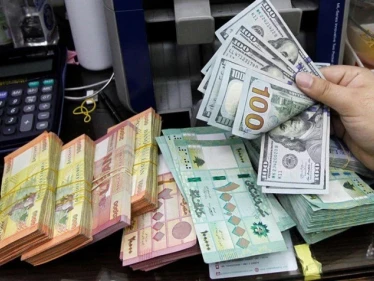 دولار السوق السوداء في مستوى جديد بعد أنباء عن زيارة يجريها الحريري إلى بعبدا اليوم