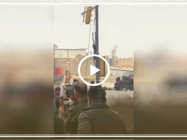 بالفيديو|| متظاهرو ساحة الوثبة بالعراق يعدمون مسلحًا أطلق النار عليهم.. وساحة التحرير تستنكر