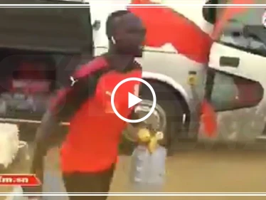 مبادرة "عفوية" من ماني لاعب ليفربول الإنجليزي تثير إعجابًا واسعًا بين المغردين