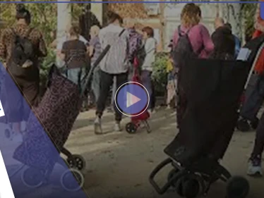 بالفيديو || الأوروبيون على أبواب مراكز الإطعام ..طوابير الجوع تجتاج القارة العجوز