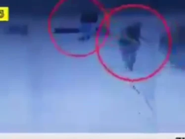 قناة عبرية تبثّ فيديو يكشف كيف تمكن أسرى فلسطينيين من عبور حواجز الجيش الإسرائيلي بسهولة وأمام أعينهم