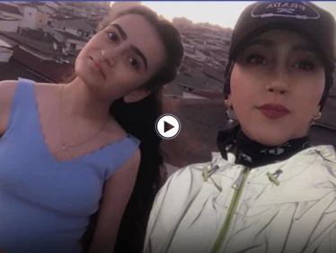 بالفيديو|| مع رفع الأذان.. فتاة تركية تفارق الحياة أثناء تصويرها مقطع لغروب الشمس وهي تغني وترقص
