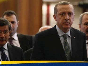 داوود أوغلو ينصح أردوغان بعدم إبرام اتفاقات تجارية مع أمريكا إلا بهذا الشرط