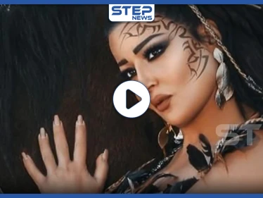 فيديو || سمية الخشاب على حصانٍ أسود وترقص بالسيف في صحراء سوريا