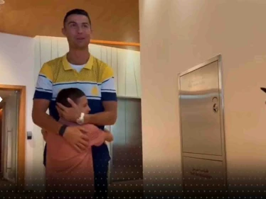 شاهد|| فرحة طفل سوري حققت السعودية حلمه بلقاء رونالدو.. والنجم العالمي يعلق