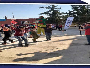 انتشار الأعلام التركية وغياب أعلام الثورة بأحد الاحتفالات بمدينة الراعي يثير سخطًا واسعًا