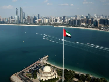 يقر الزواج المدني.. أبو ظبي تُصدر قانوناً ينظّم الأحوال الشخصية لغير المسلمين