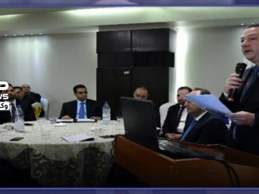 حاكم مصرف سوريا يتهم مسؤولين داخل النظام بانهيار العملة السورية