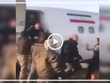 بالفيديو|| طائرة مدنية إيرانية تهبط بأحد شوارع البلاد.. والتفاصيل