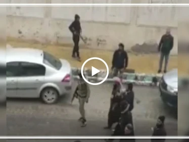 بالفيديو|| فصيل معارضة موالي لتركيا يعتدي بالرصاص على المجلس المحلي بتل أبيض.. والسبب!
