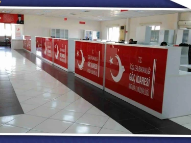 الهجرة التركية تُحذِّر من مواقع مزورة تحتال على الراغبين في الحصول على الإقامة السياحية