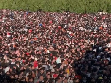 بالفيديو|| تدافع أمام ملعب جذع النخلة بـ البصرة قبيل نهائي خليجي25 بين منتخبي العراق وعمان يوقع ضحايا
