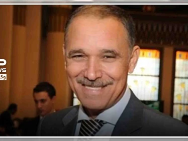 مسؤولون مصريون يحظرون "التقبيل" بين المواطنين.. والسبب!!
