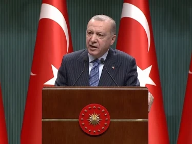 أردوغان يكشف طريقة تحرير بلاده من التبعية للخارج.. متهماً الغرب بتقديم كميات هائلة من الأسلحة لـ"الإرهابيين" في سوريا