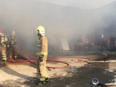 حريق في منشأة تحوي أسطوانات غاز مسال شرق طهران