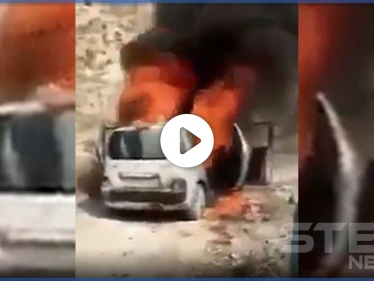 بالفيديو || تلبية لدعوات المقاطعة.. أردني يضرم النار بسيارته الفرنسية نصرة للنبي الكريم