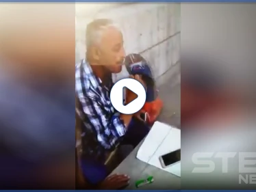 بالفيديو || مسح الحذاء بوجهه بسبب الغلاء.. معقب معاملات في دمشق يثير جدلًا بردة فعله