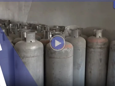 بالفيديو|| اشتباكات عنيفة بين النظام السوري وداعش تخلّف قتلى غالبيتهم عمال في قطاع النفط بدير الزور