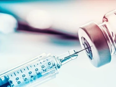 دولة خليجية الأولى عالمياً بتلقيح سكانها ضد كورونا تحدّث إجراءات السفر الخاصة بمواطنيها والمقيمين