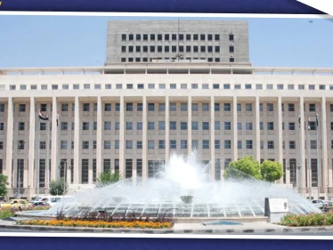 المركزي السوري بخطوة مفاجئة يرفع سعر الدولار التفضيلي من 434 إلى 700 لجهات محددة
