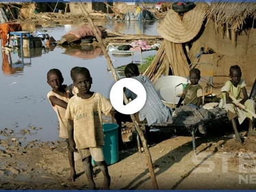 بالفيديو|| لحظة غرق مئات المنازل في السودان لانهيار سد بوط .. وسيول أفغانستان تودي بحياة العشرات