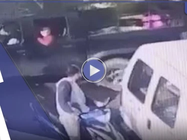شاهد || في لبنان.. رجل يُقدم على إنهاء حياة آخر بسبب أفضلية المرور