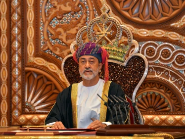 قرار عاجل من سلطان عُمان هيثم بن طارق عقب الاحتجاجات في صحار