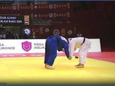بالفيديو|| نزال بـ رياضة الجودو يتحوّل لمعركة عنيفة يشترك فيها الجمهور واللاعبين بروسيا