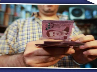 الدولار يتخطى حاجز الألف ليرة سورية.. وهذه نشرة الأسعار بكافة محافظات البلاد