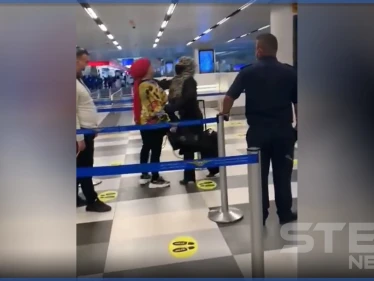 بالفيديو|| "بالكف والرفس".. مشاجرة نسائية بين لبنانيتين في مطار بيروت