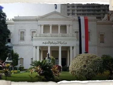 الحكومة المصرية تتخذ قرارات جديدة حول "النقاب والحجاب" في المدارس