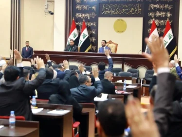 قادة الكتل السياسية العراقية يطلبون حل البرلمان