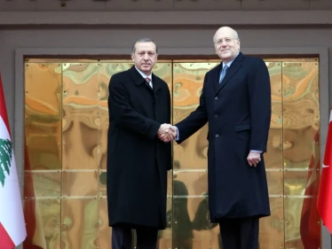أردوغان يوجه دعوة عاجلة لرئيس الوزراء اللبناني نجيب ميقاتي