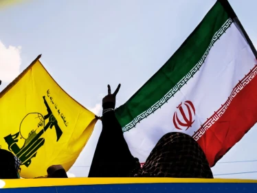 إيران تلوح بتزويد حزب الله بالصواريخ: ليس مستحيلا