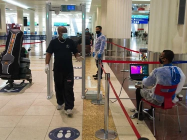 الإمارات تعلن تعليق دخول القادمين إليها من 4 دول باستثناء فئات محددة