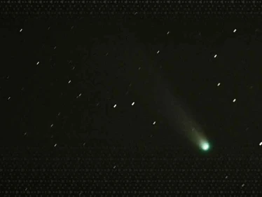 ظاهرة فلكية نادرة.. المذنب C/2025 K1 ينجو من حرارة الشمس ويتحول إلى اللون الذهبي - وكالة ستيب نيوز