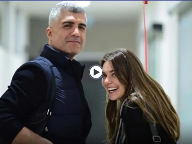 رومانسية المسلسلات التركية تظهر على حقيقتها.. تسريب فيديو للممثل الشهير أوزجان دينيز وطليقته وهما يتعاركان (فيديو)
