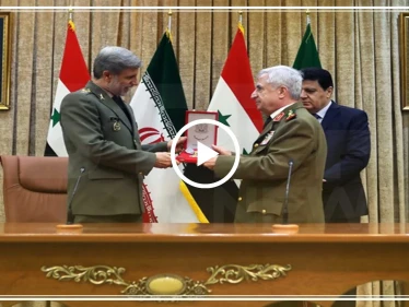 بالفيديو|| مرسوم "الأسد" رقم 1 لعام 2020.. "سليماني بطل الجمهورية"